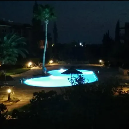 Grosses In Idyllischer Anlage, Strandnah In Mandria, Paphos Appartement *