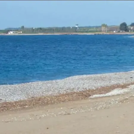 Grosses In Idyllischer Anlage, Strandnah In Mandria, Paphos