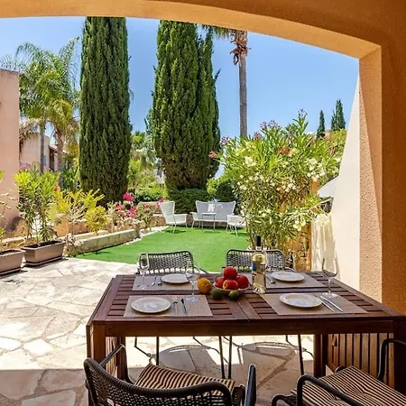 Grosses In Idyllischer Anlage, Strandnah In Mandria, Paphos * Mandria (Paphos)