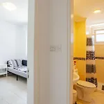 Appartement Grosses In Idyllischer Anlage, Strandnah In Mandria, Paphos