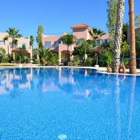 Apartment Grosses In Idyllischer Anlage, Strandnah Mandria (Paphos)