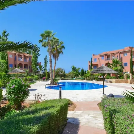 Grosses In Idyllischer Anlage, Strandnah Apartment Mandria (Paphos)