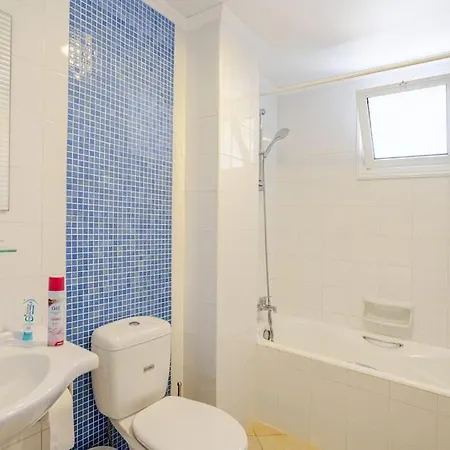 Apartment Grosses In Idyllischer Anlage, Strandnah Mandria (Paphos)